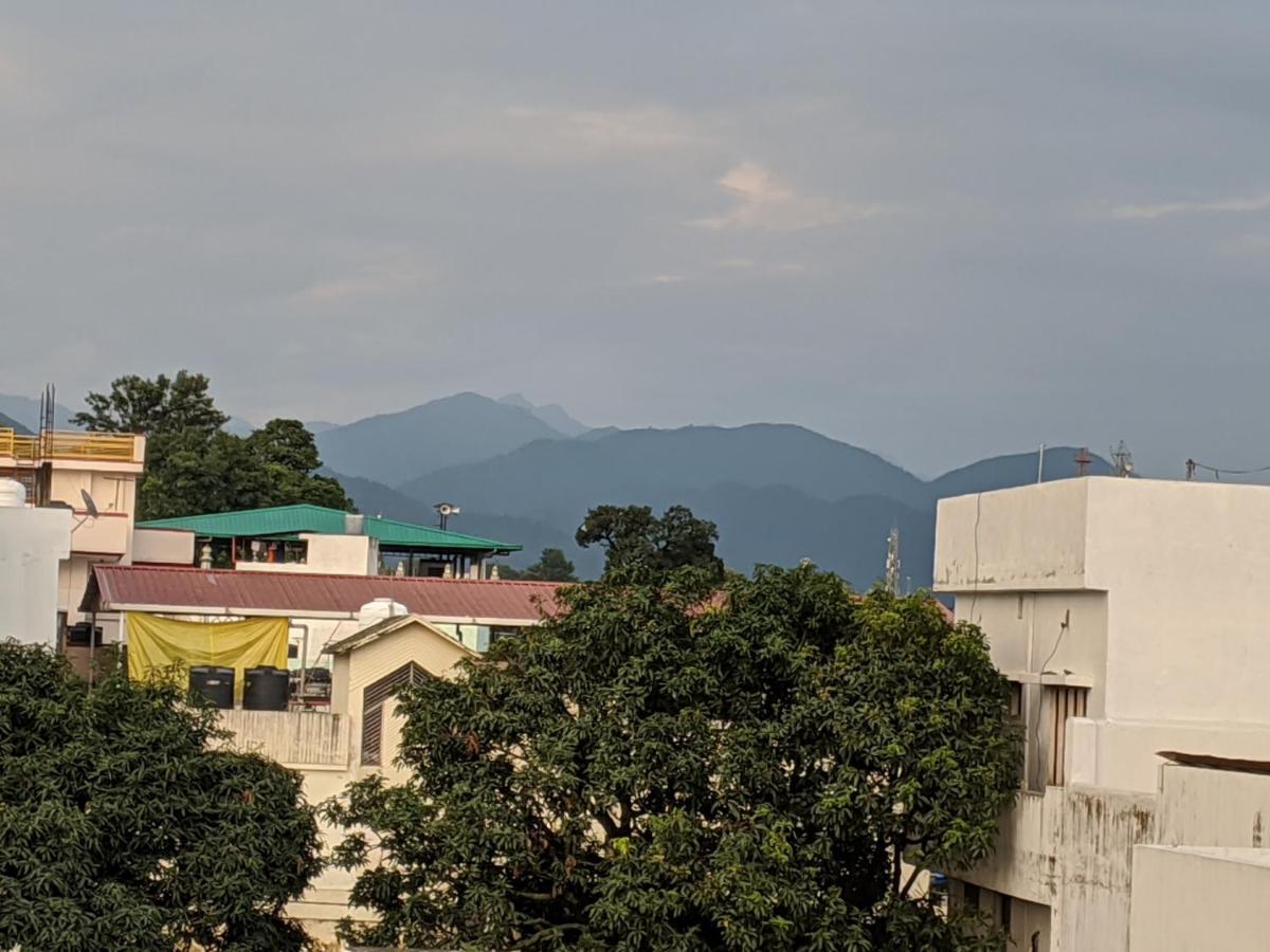 Hotel Kanchan Дехрадун Экстерьер фото
