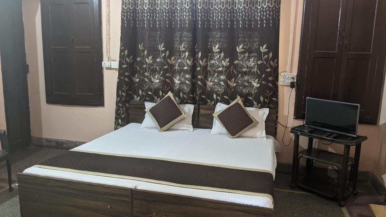 Hotel Kanchan Дехрадун Экстерьер фото